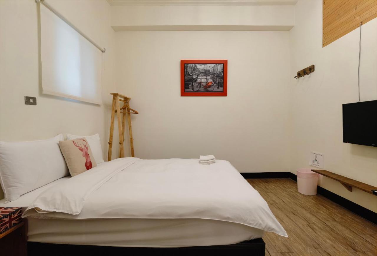 Oc Hostel Tainan Exteriör bild